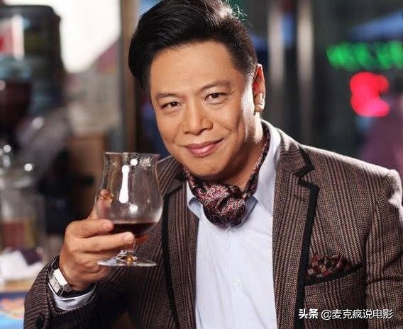 周星驰当年只给他客串一分钟的戏,周星驰巅峰时期成就他的黄金配角