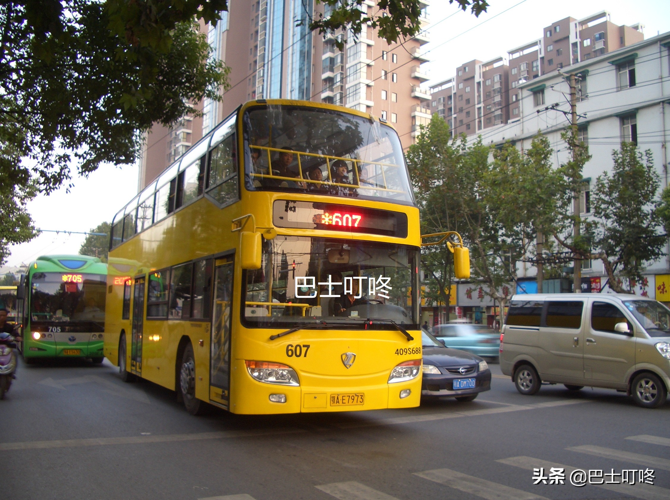 武汉目前所有的双层巴士,武汉双层巴士是什么路线