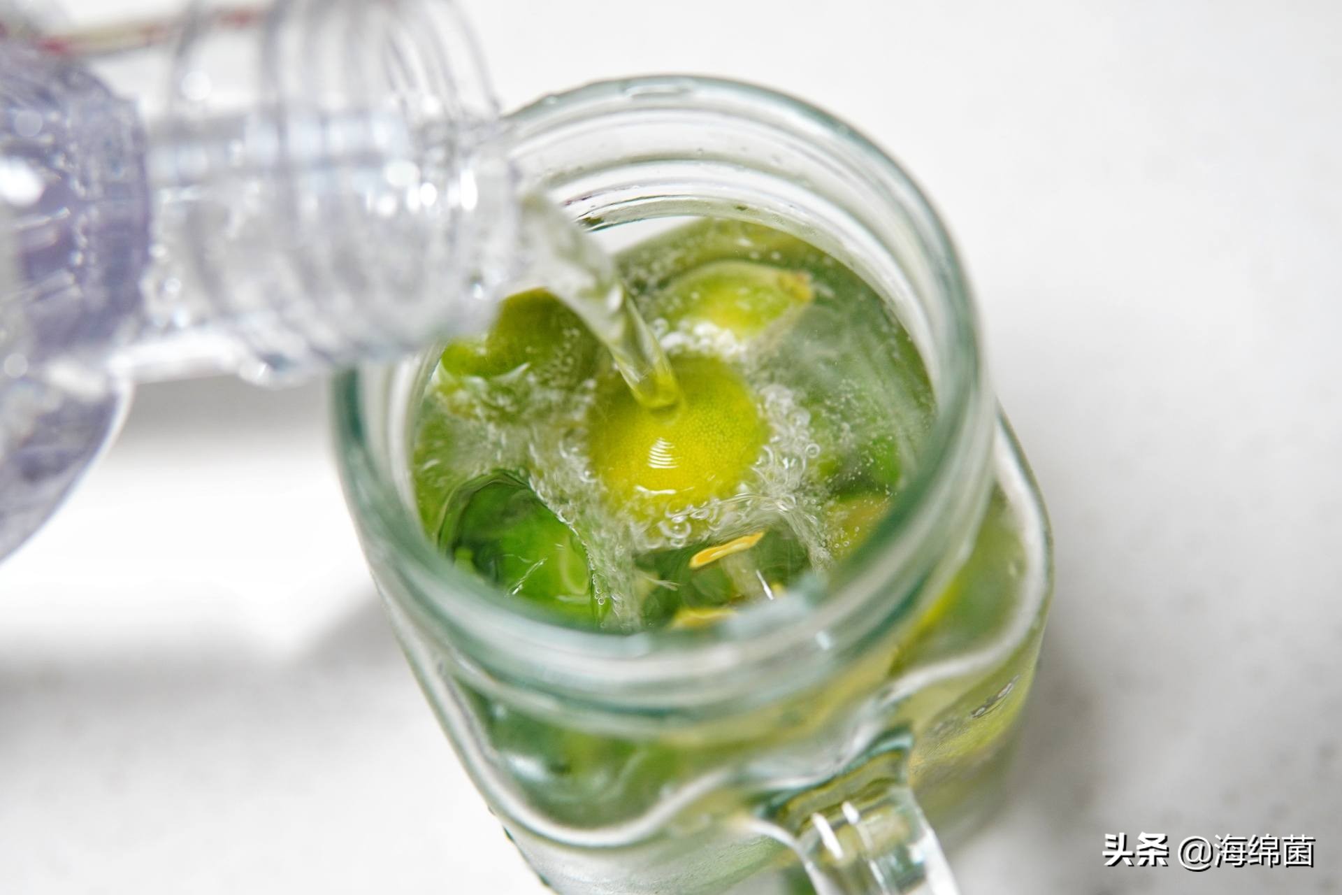 教你做一杯超好喝的夏日饮料,简单自制气泡水饮料