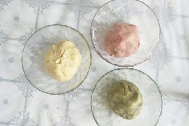 五彩斑斓包装的糖,五颜六色的彩虹糖