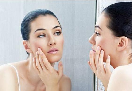 不同肤质人群，粉底液的正确打开方式，好用不踩雷