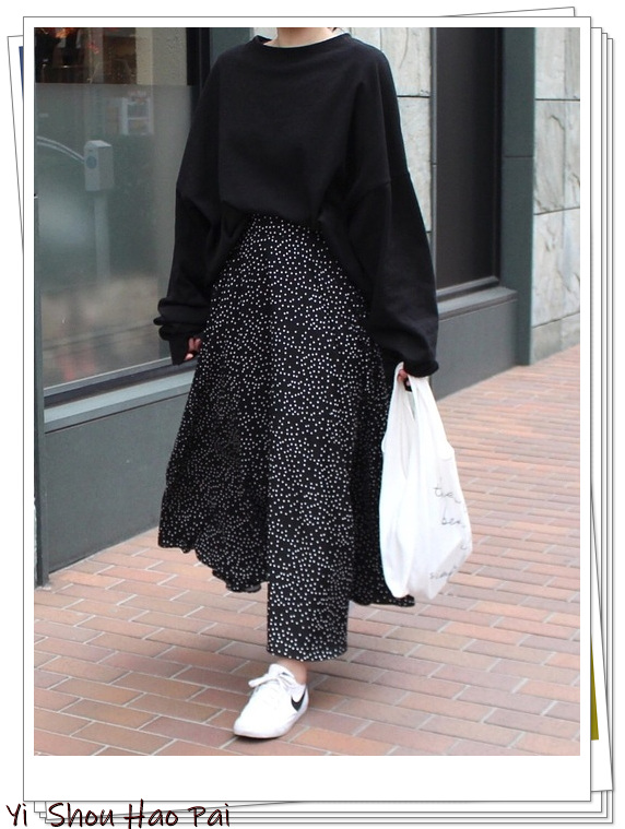 即将流行的法式波点裙,今年流行波点连衣裙吗