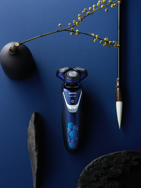 飞利浦与故宫文化联名款电须刀礼盒花好月圆，佳礼“天成”