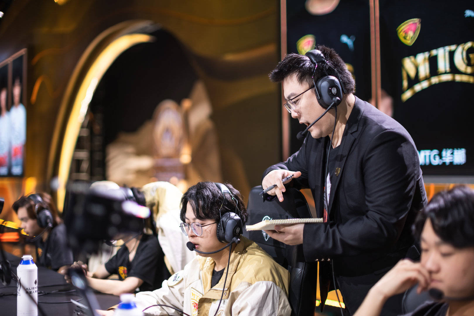 贝克曼kpl,mtg久龙为啥没跟贝克曼一起离队