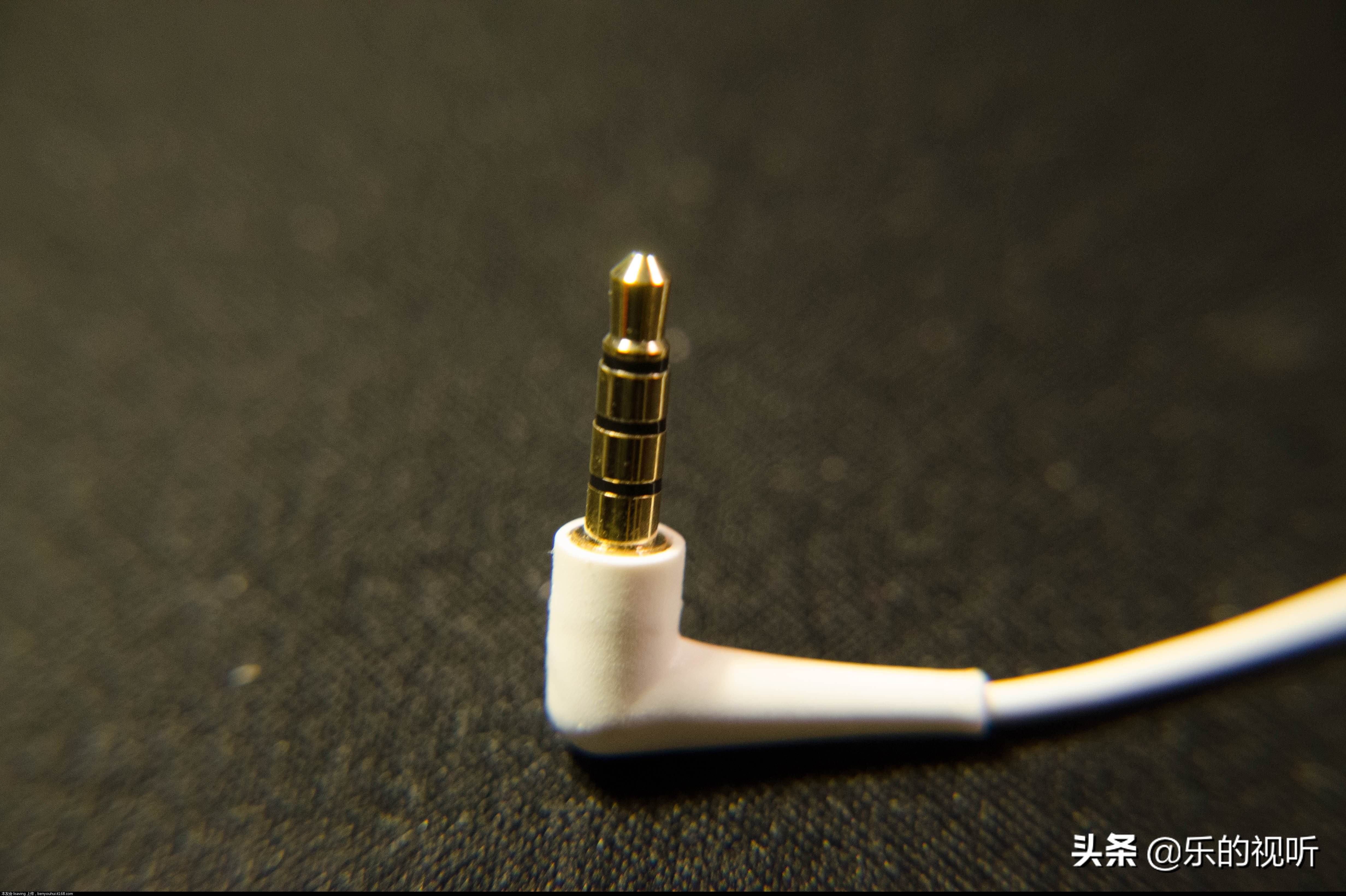 耳机经常使用会更容易损坏吗,为什么有些耳机插头不一样