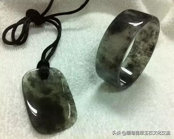 怎么辨别翡翠手镯好坏图解,翡翠手镯好坏最简单方法