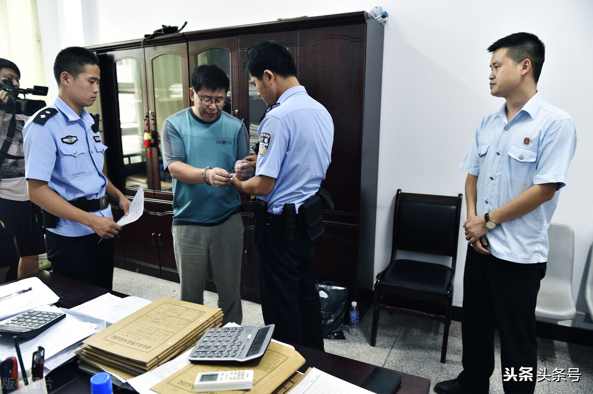 法院判决胜诉但老赖失踪怎么办,拿到胜诉判决却执行不回来钱