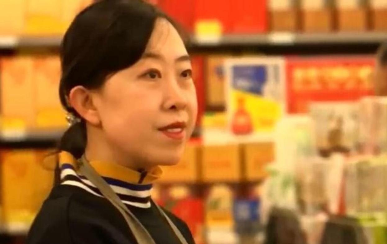 14年过去了，那个为追星致父亲跳海自杀的杨丽娟，现状如何？