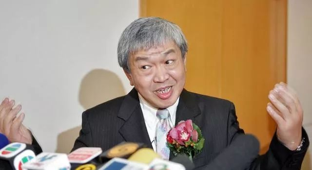 李嘉诚挣大钱3年时间,李嘉诚利润来自大趋势