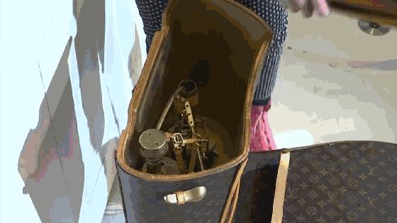 lv装尸袋多少钱,prada最吓人的装尸袋