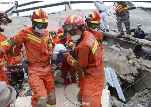 普法栏目剧妻子被警察抓走了,法治现场妻子打老公判刑