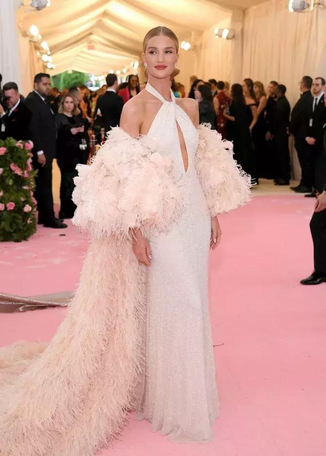 metgala20个最佳造型,metgala煎饼礼服