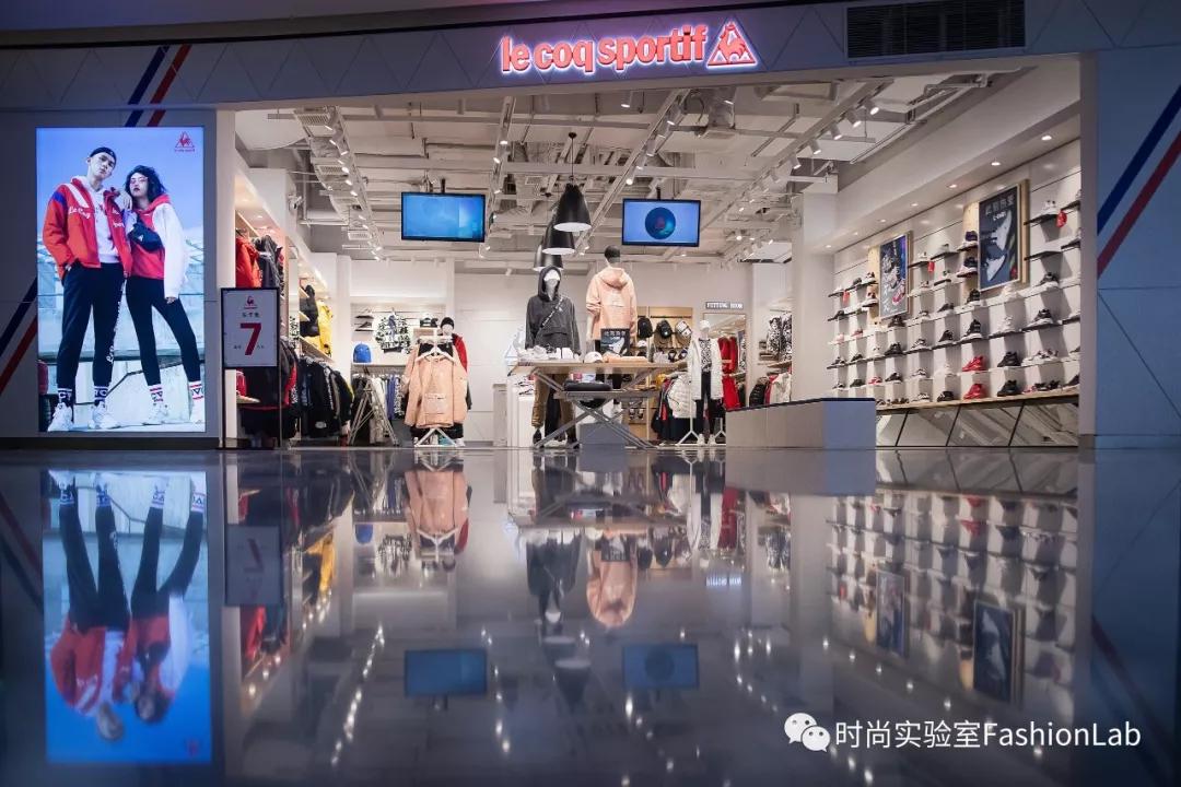 送对年终礼物是当代青年的社交核*器武**