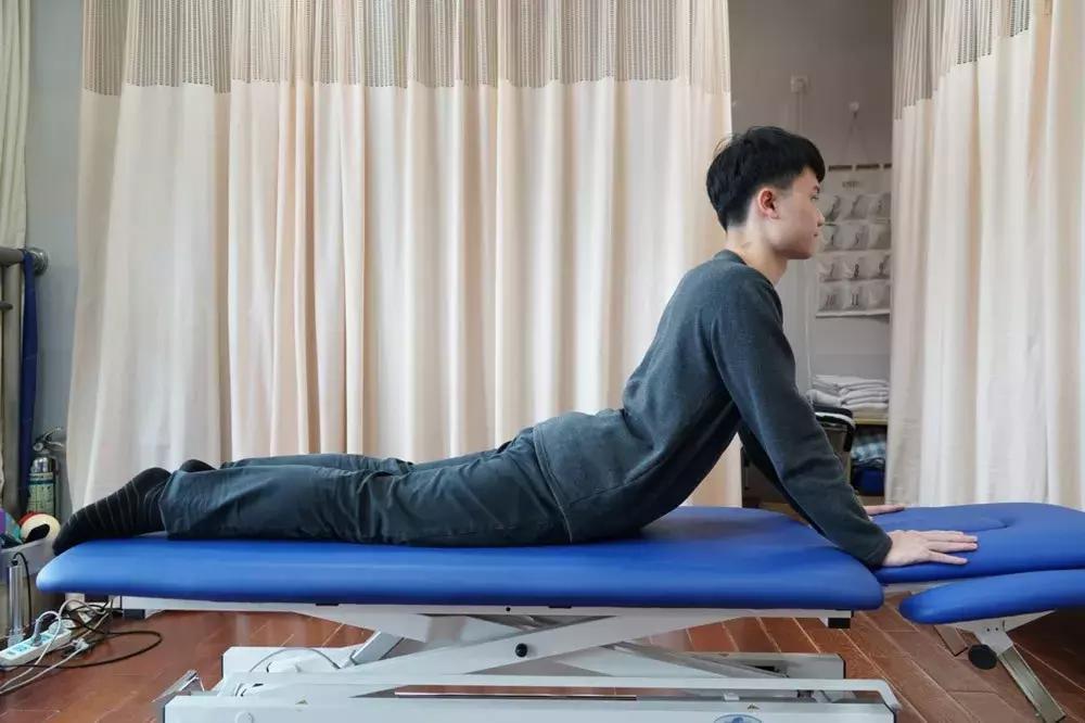 开车腰酸最快缓解方法,开车久坐腰酸怎么缓解