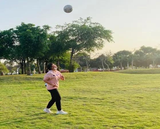 铿锵玫瑰中国女足精彩进球,铿锵玫瑰校园女足