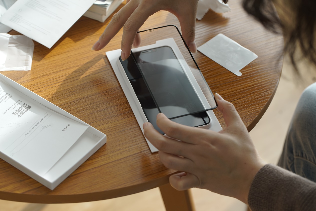 苹果15promax邦克仕康宁钢化膜,iphone15promax邦克仕康宁膜