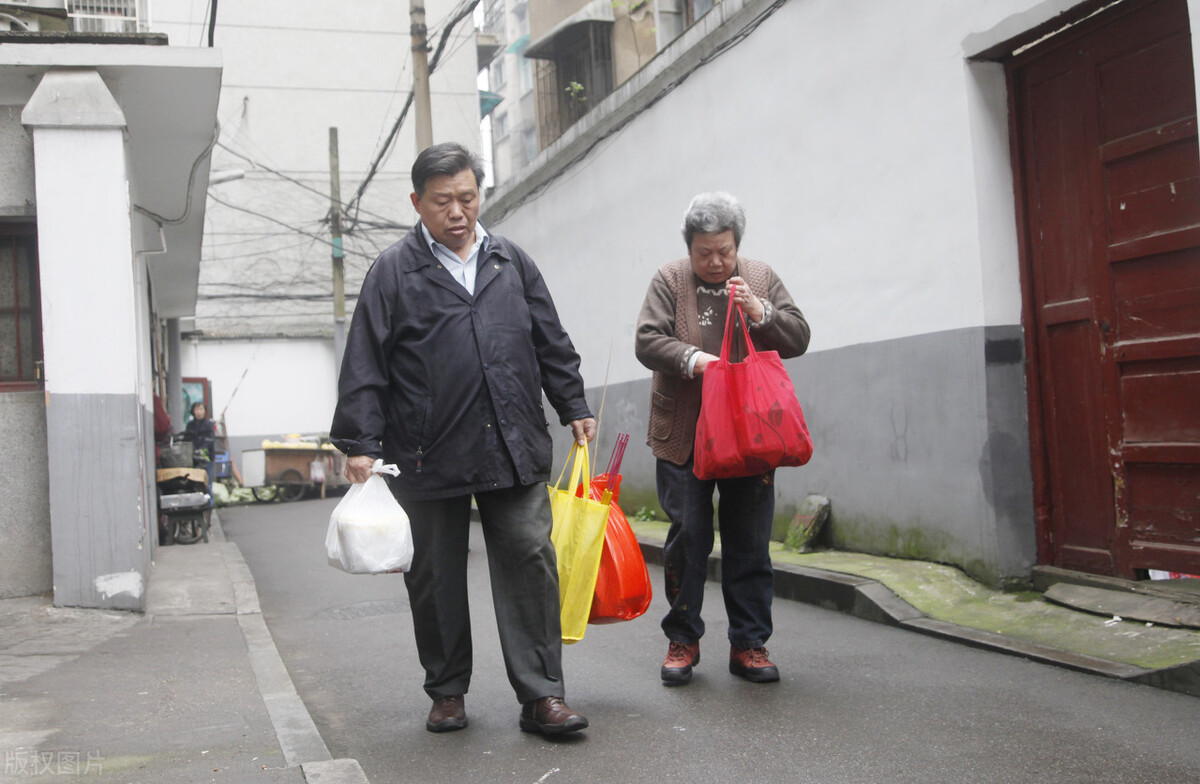 绁濇効澶╀笅鏈夋儏浜虹粓鎴愮湻灞炵殑璇楁枃,绁濈澶╀笅鏈夋儏浜虹粓鎴愮湻灞炵殑璇楁枃