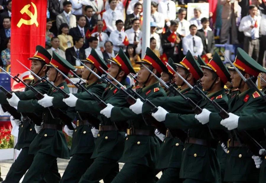 当年号称“世界第三”，如今越南*队军**怎么样，军费都要自己赚
