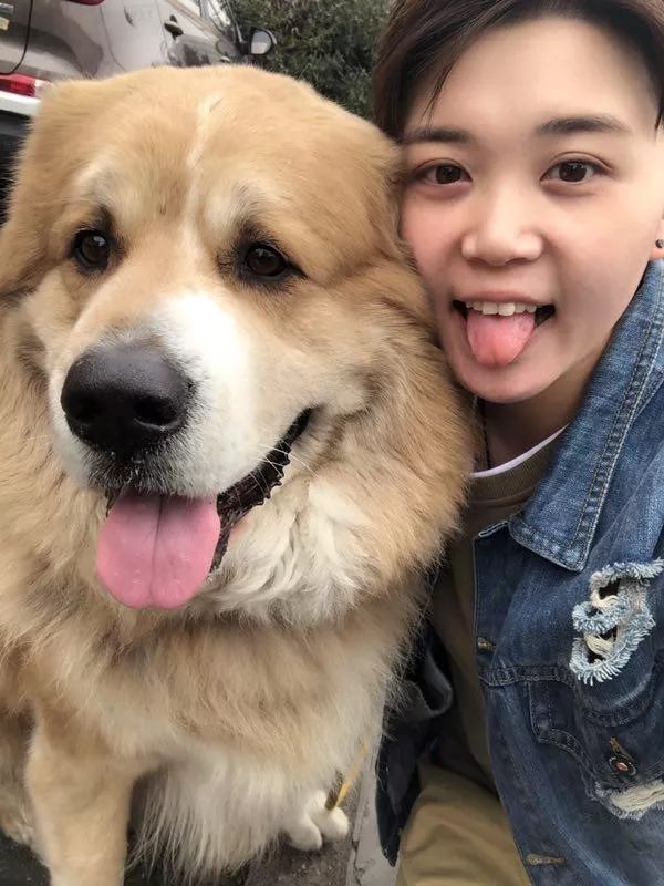 90后女孩直播卖农产品,00后美女吃美食直播