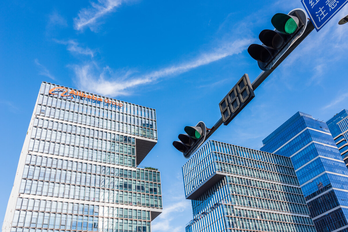 全球十大女包奢侈品牌排行榜,全球十大顶级奢侈品牌运动鞋