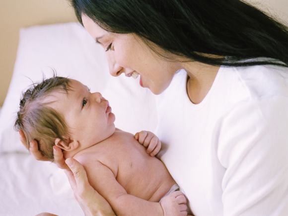 新生儿脱皮护理方法是什么,新生儿皮肤脱皮要不要处理