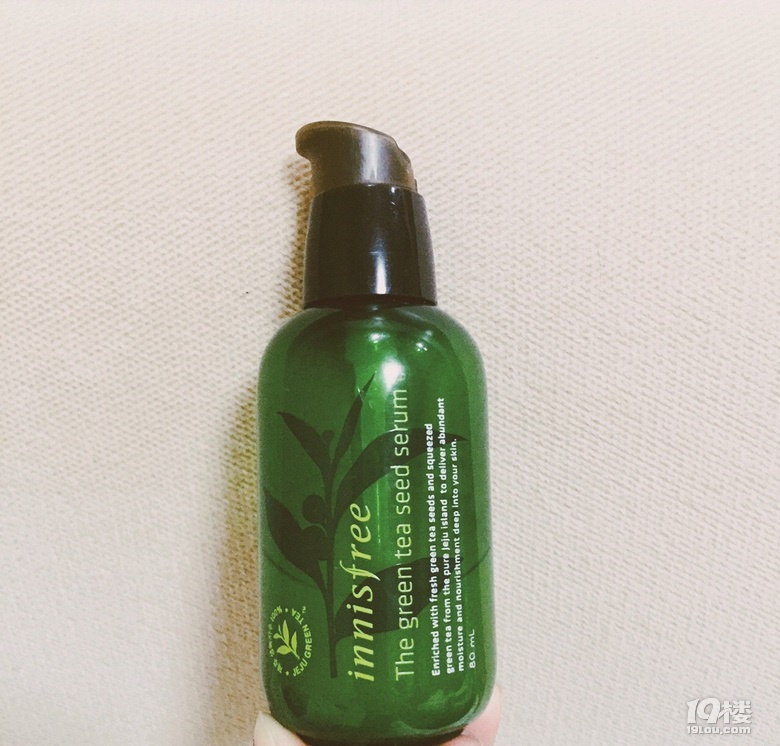 修复皮肤护肤精华推荐,精华有哪一款可以抗老美白的效果