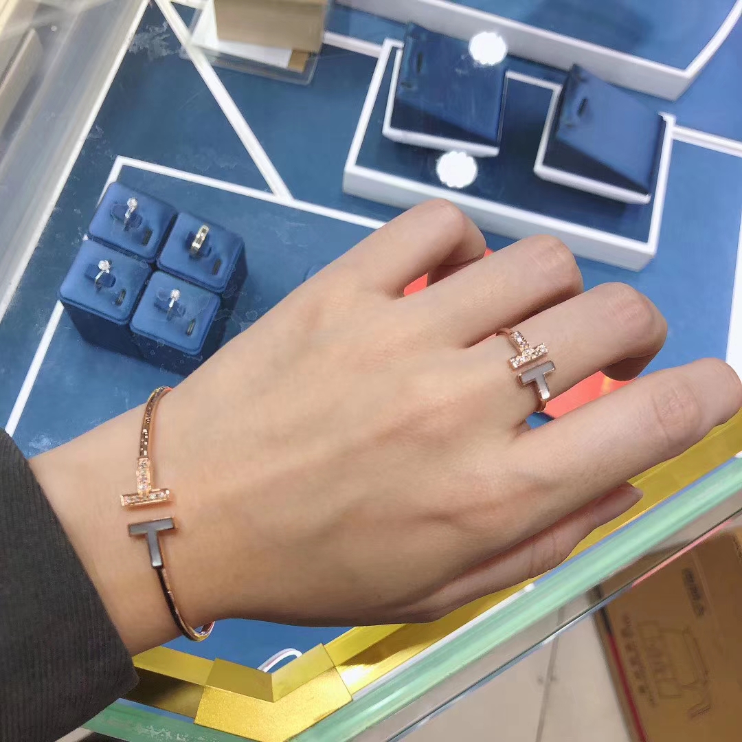 从中国黄金、曼卡龙珠宝上市，探秘珠宝首饰的利润，到底有多大