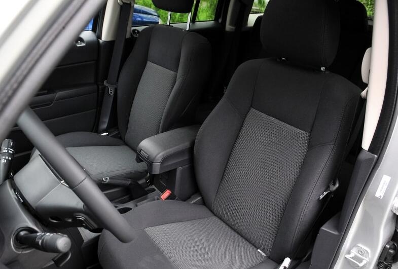 硬派情怀越野车,硬派越野jeep进口自由客怎么样