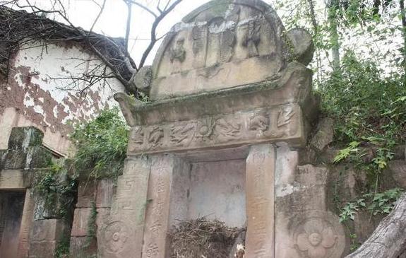 我家祖坟有两个墓碑有什么讲究吗,祖坟埋的墓碑有什么讲究