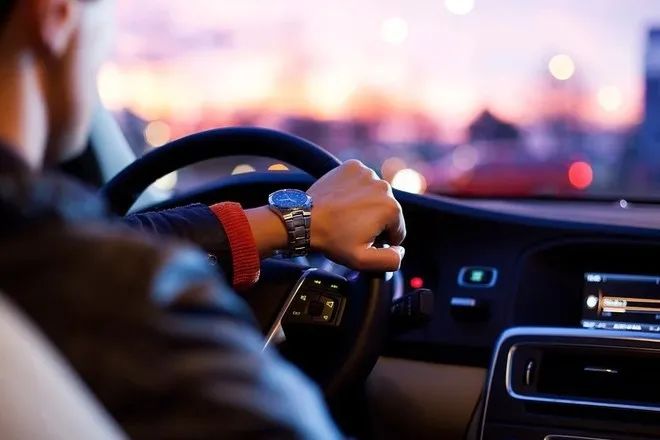 喜：青岛老乡耗时五个月终回家；愁，小留学生货压十个月难托付