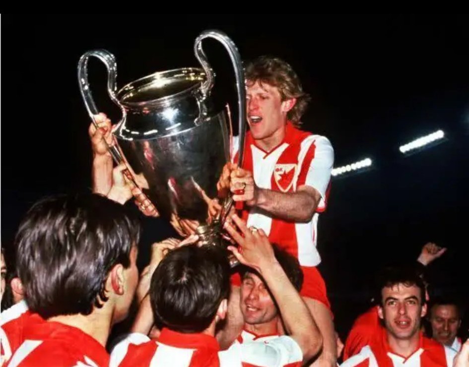 1992年，一位大烟枪差点被评为世界足球先生，你还记得他么？