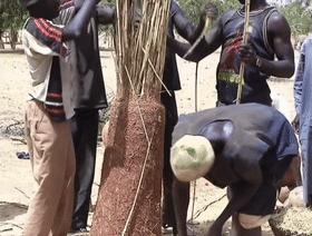 黑人跨入铁器时代的关键！揭秘两千年前的黑人冶铁术，包教不包会