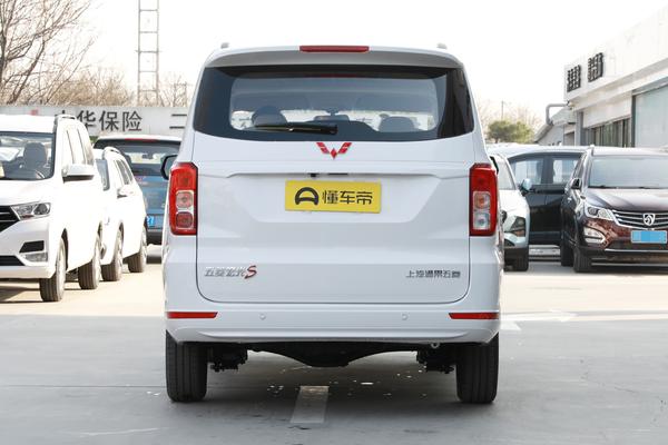 五菱宏光哪一款拉货好,五菱宏光厢货版3万公里