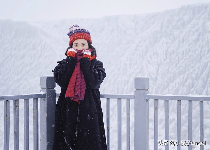 冬天独山子大峡谷视频,独山子冬日阳光