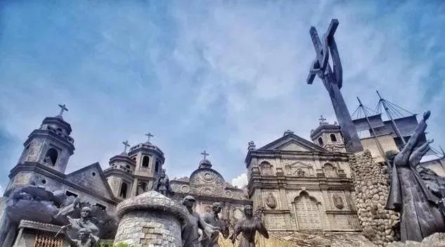 疫情期,聪明人在做什么?在宿务买别墅拿长签,养老、教育全搞定!