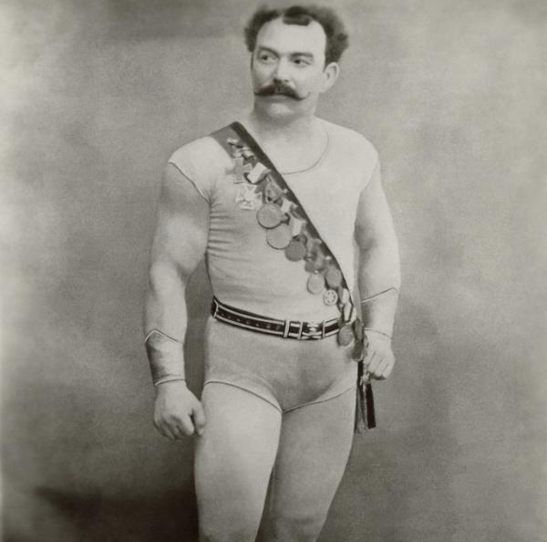 尤金山道健美是哪国人,谁是健美第一人