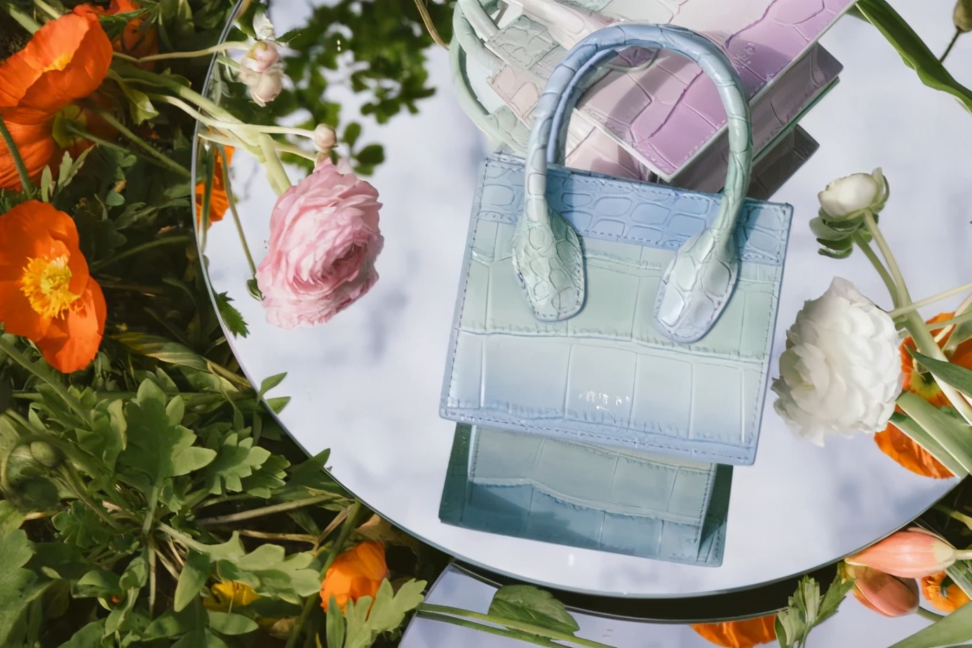 APEDEMOD首店落地iapm这个“一包难求”的品牌如何吸引全球时髦精