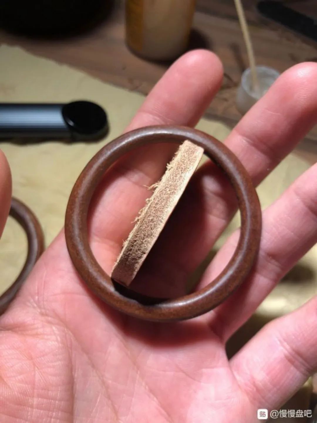 懒人必爱，洗澡都不用摘！花几十块钱做个皮环，能戴一辈子