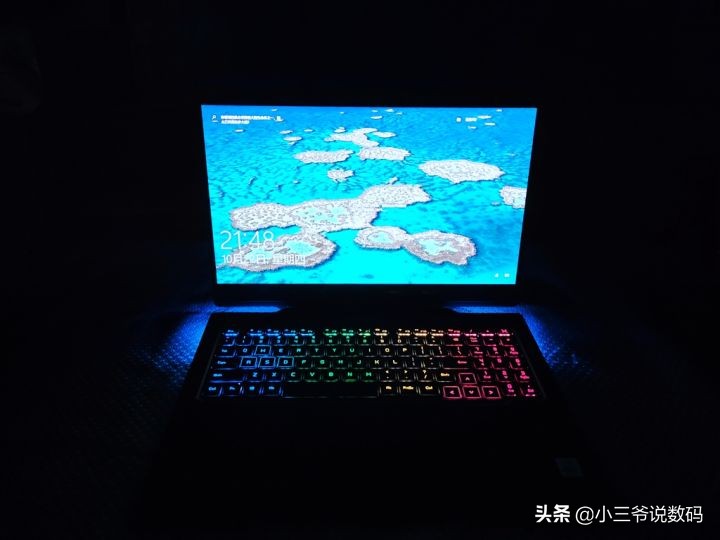 荣耀猎人游戏本v700是高色域的吗,荣耀猎人游戏本v700游戏实测