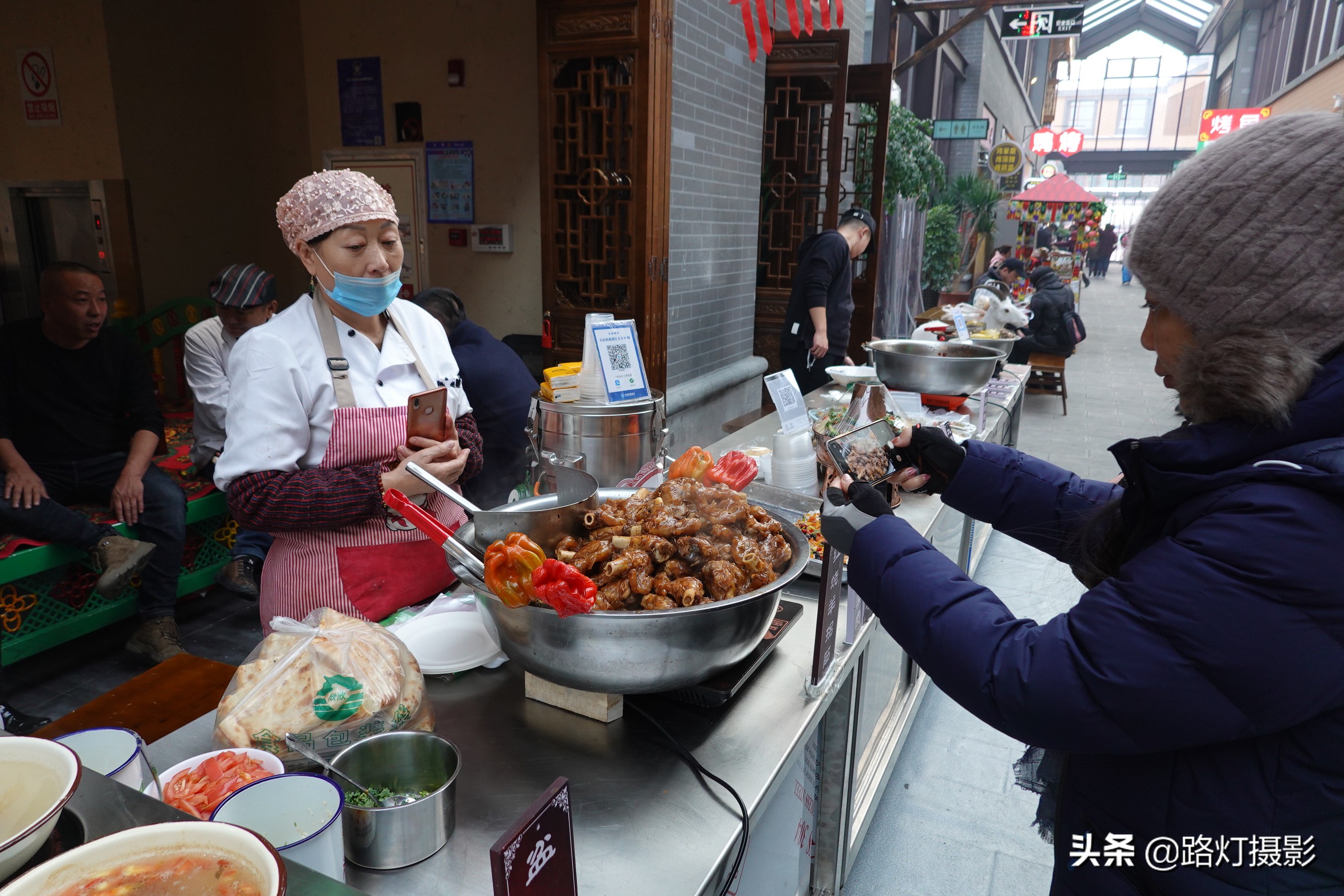想不到！*疆新**也有一条宽窄巷子，囊括*疆新**全域特色美食，味蕾大开