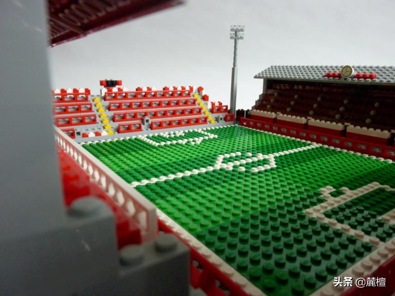 用乐高积木再现18座著名足球场馆，英超球迷一定要看