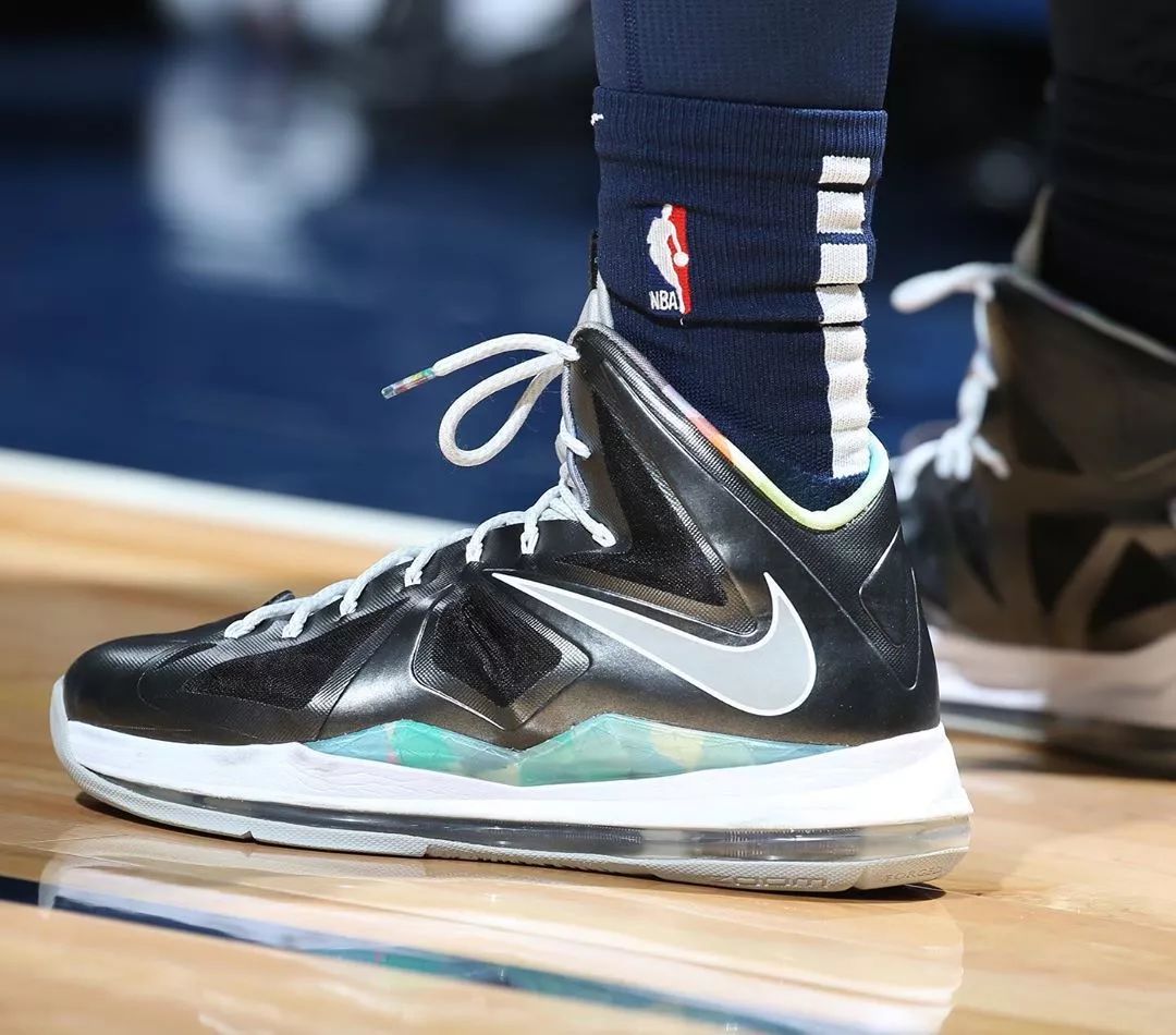 哈雷尔上脚球鞋锐步,nba上脚球鞋排行榜kd16