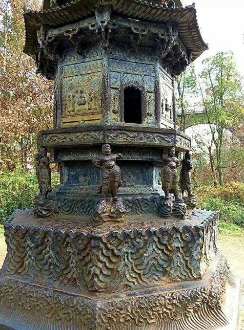 玉泉寺铁塔真实图,玉泉寺铁塔千年不倒之谜是什么