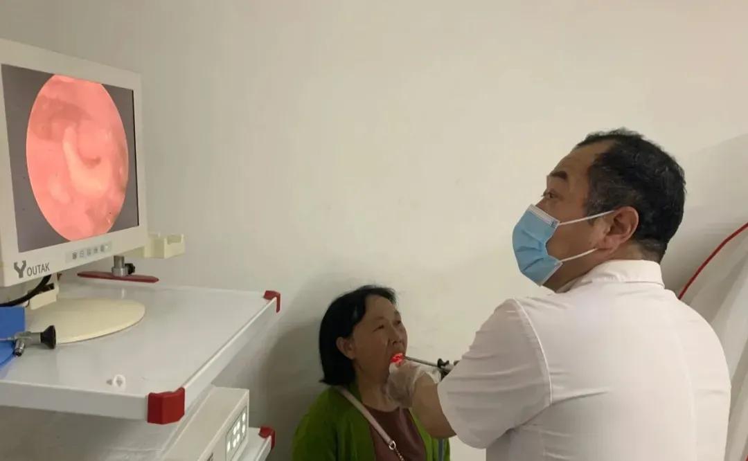 辉县市中医院简介,辉县中医院夜景