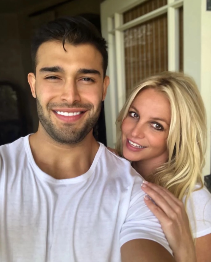 布兰妮官宣婚礼日期,布兰妮宣布订婚宴