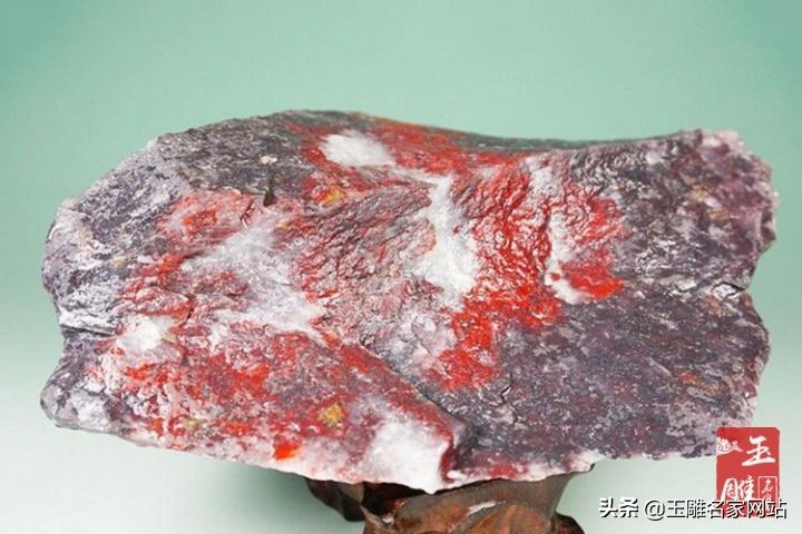 桂林鸡血玉和巴林鸡血玉一样吗,鸡血玉价格多少钱一克