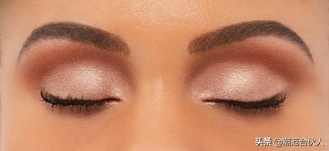 李佳琦omg这个产品也太好用了吧,李佳琦被称为美妆界的代名词