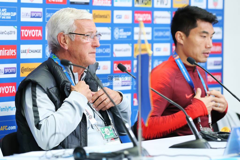 中伊足球之战,里皮执教国足与伊朗对攻