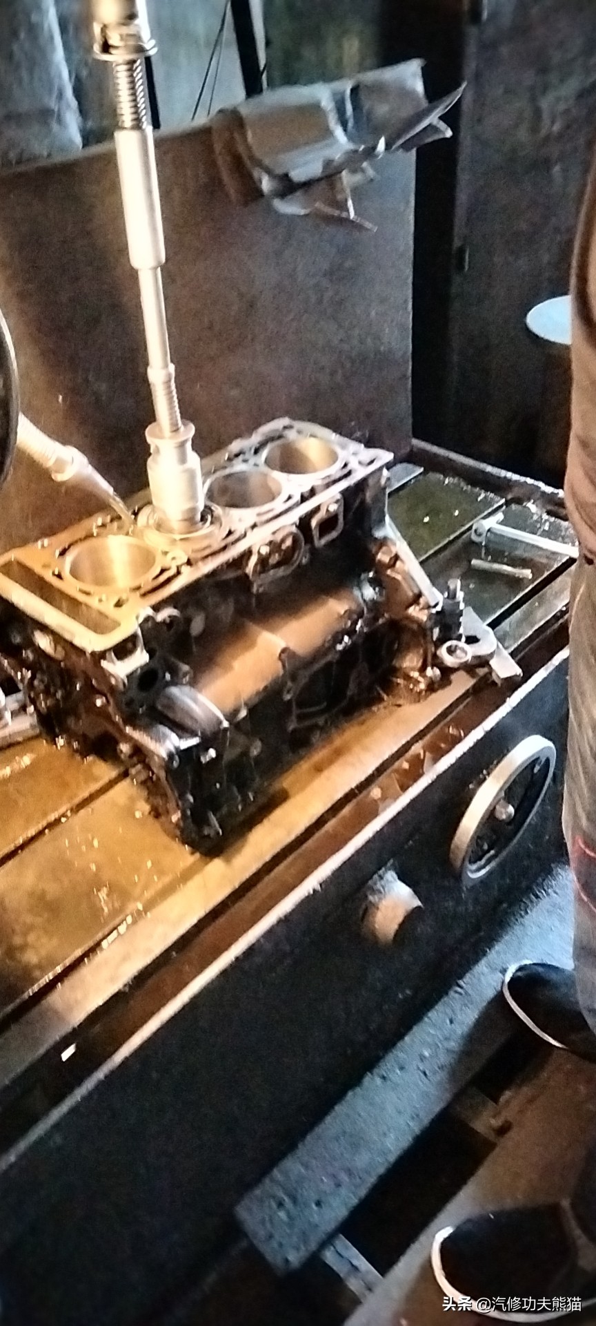 百年大众汽车品牌毁于烧机油?烧机油并非绝症,看看这台进口夏朗