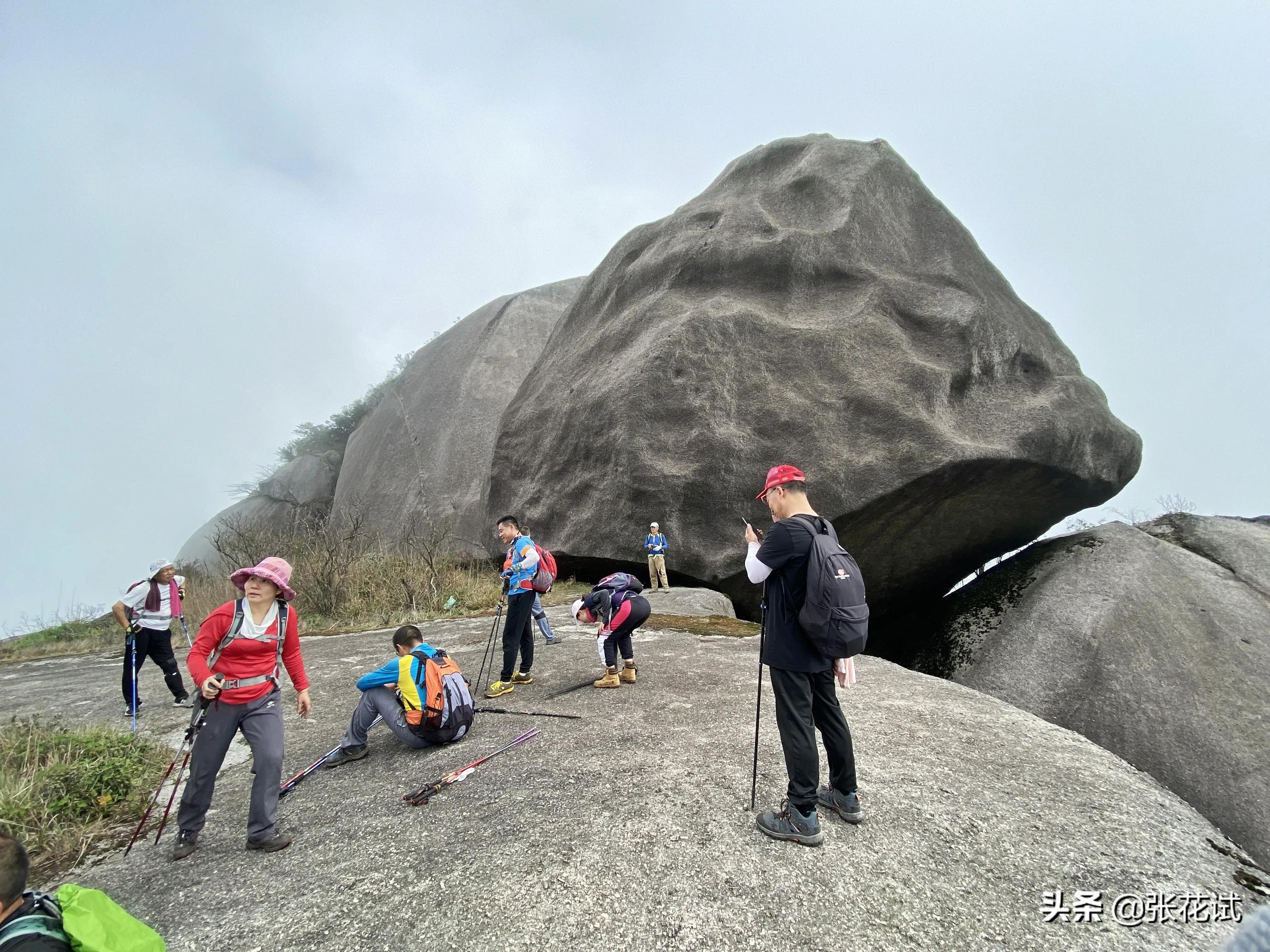 冷瓮顶航拍,冷瓮顶过山峰